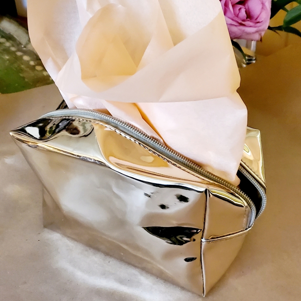 NWOT Sephora Makeup Bag 💄Metallic Gold